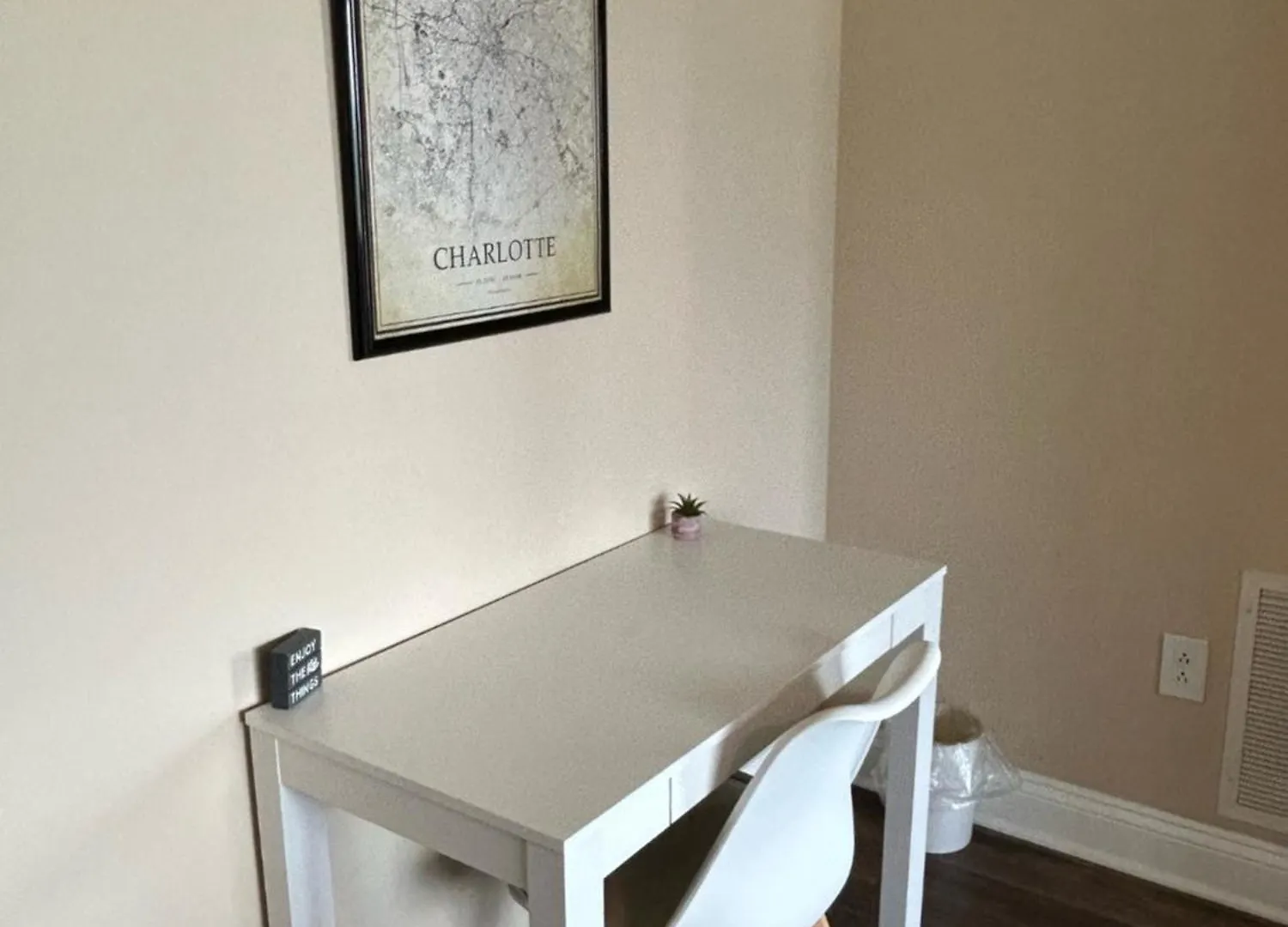 Spacious 2 Bedroom 2 Bathroom Apartment With Balcony In Uptown Charlotte! City Views & Free Parking! Charlotte