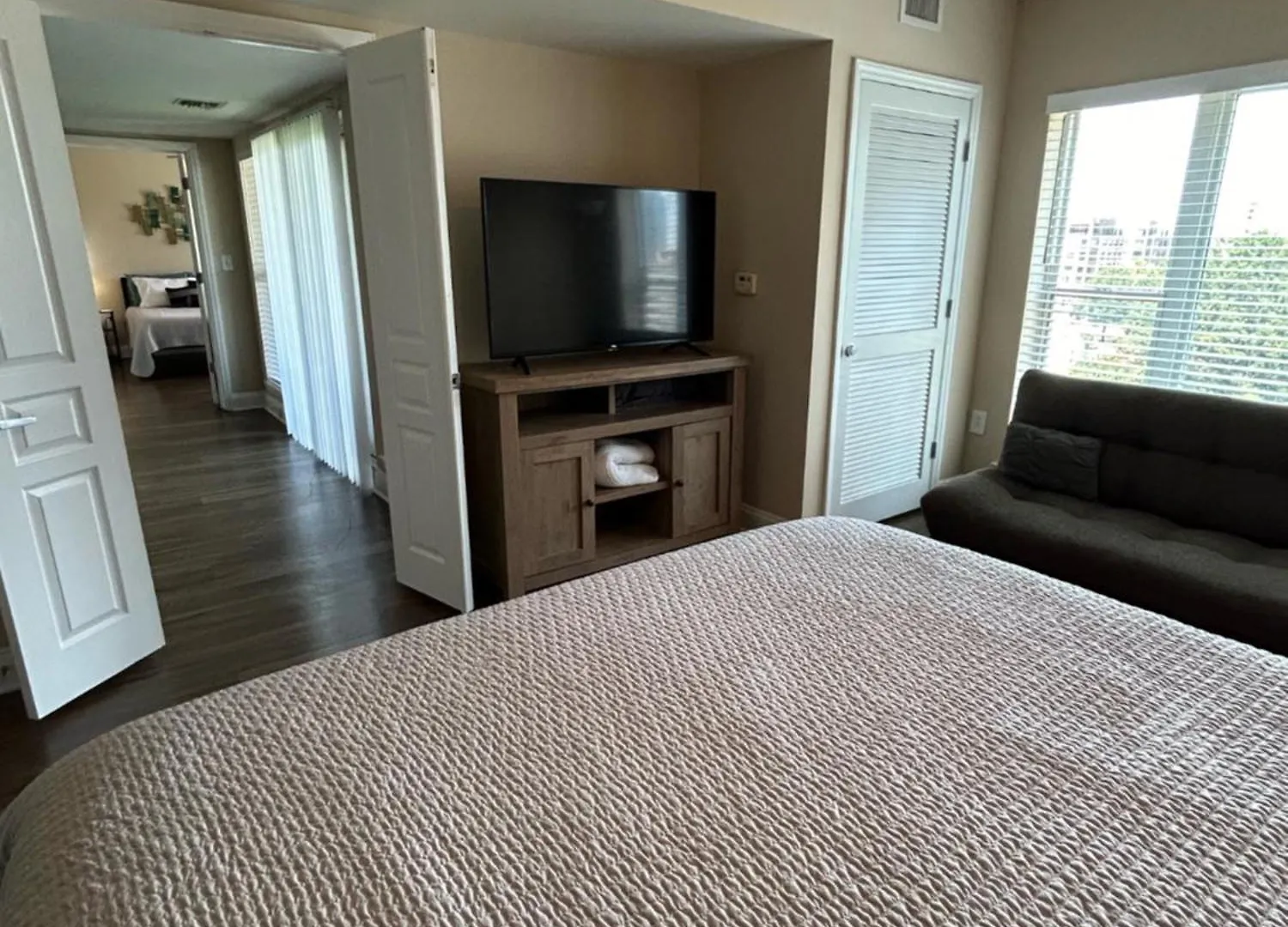 Spacious 2 Bedroom 2 Bathroom Apartment With Balcony In Uptown Charlotte! City Views & Free Parking! Stati Uniti