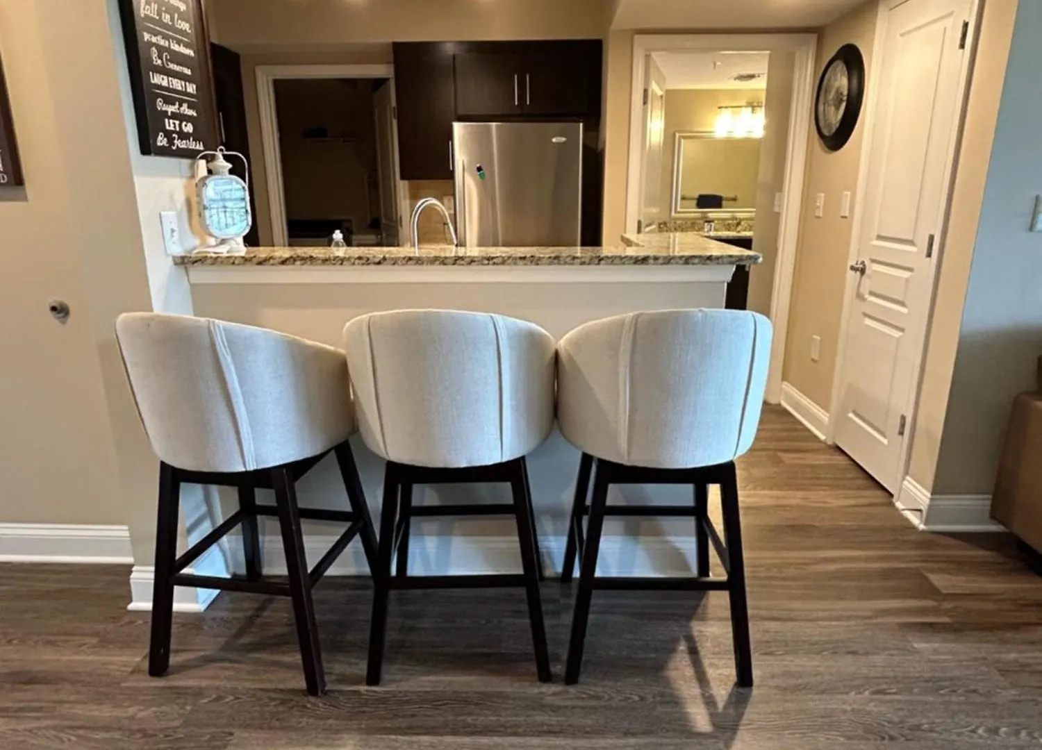 Spacious 2 Bedroom 2 Bathroom Apartment With Balcony In Uptown Charlotte! City Views & Free Parking!